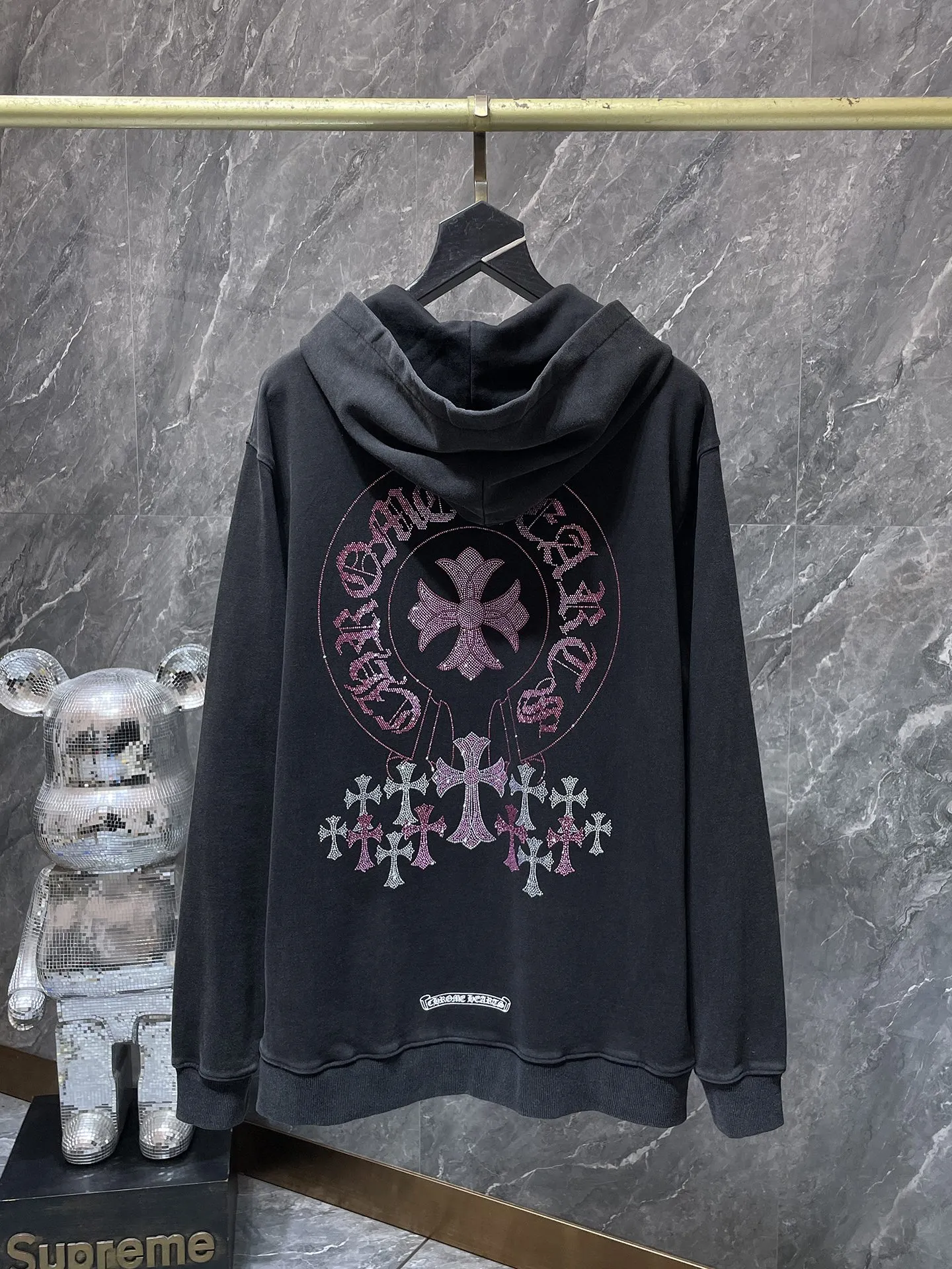 P296 Chrome Hearts Autumn and Winter 2025 Counter Synchronization❤️ Heavy Industry Washable Style! ! Heavy-duty hot-drilled horseshoe Sanskrit letter cross hooded sweatshirt. Improved customized version of 1:1 high-gram weight high-quality fabric. Recommended color: black. Size: S, M, L, XL